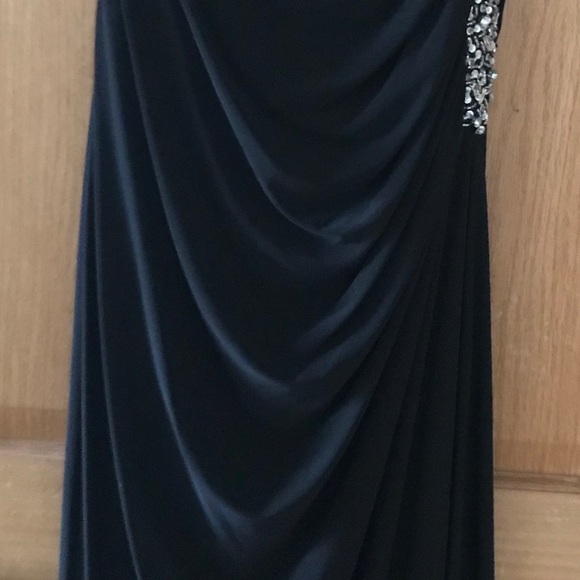 BETSY & ADAM one shoulder floor length in black 4 - Picture 4 of 5